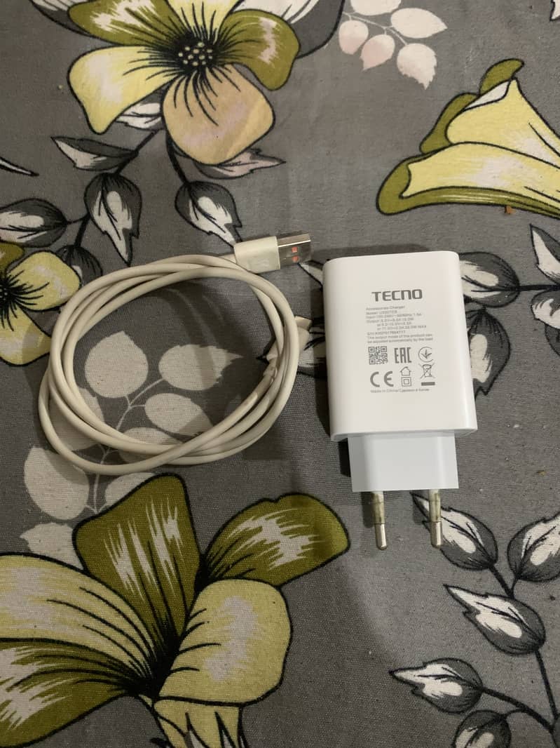 Tecno Camon 30s 4
