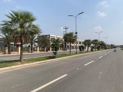 8.3 Marla Corner Park Facing Plot For Sale