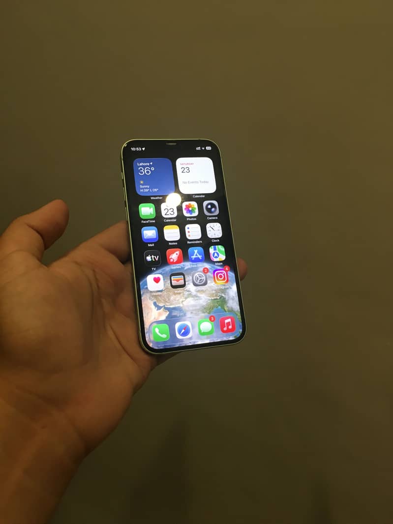 iPhone 12 5