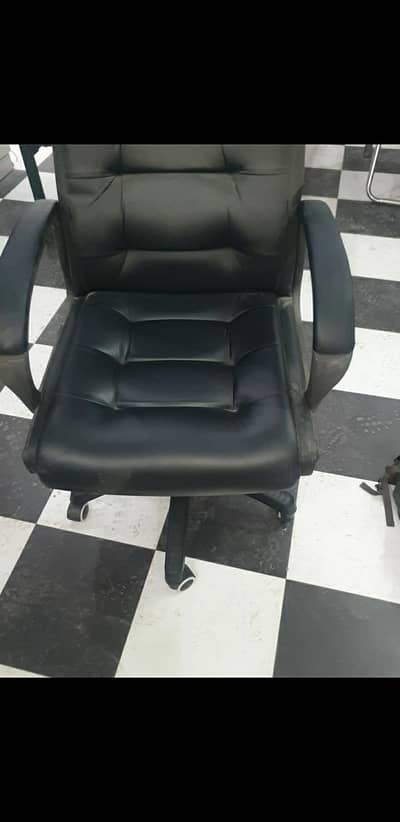 02 rotating chairs