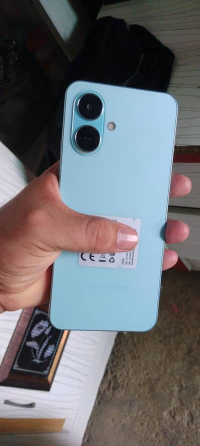 Tecno spark Go 2  rem rom 4+4rom 64 hai all ok hai