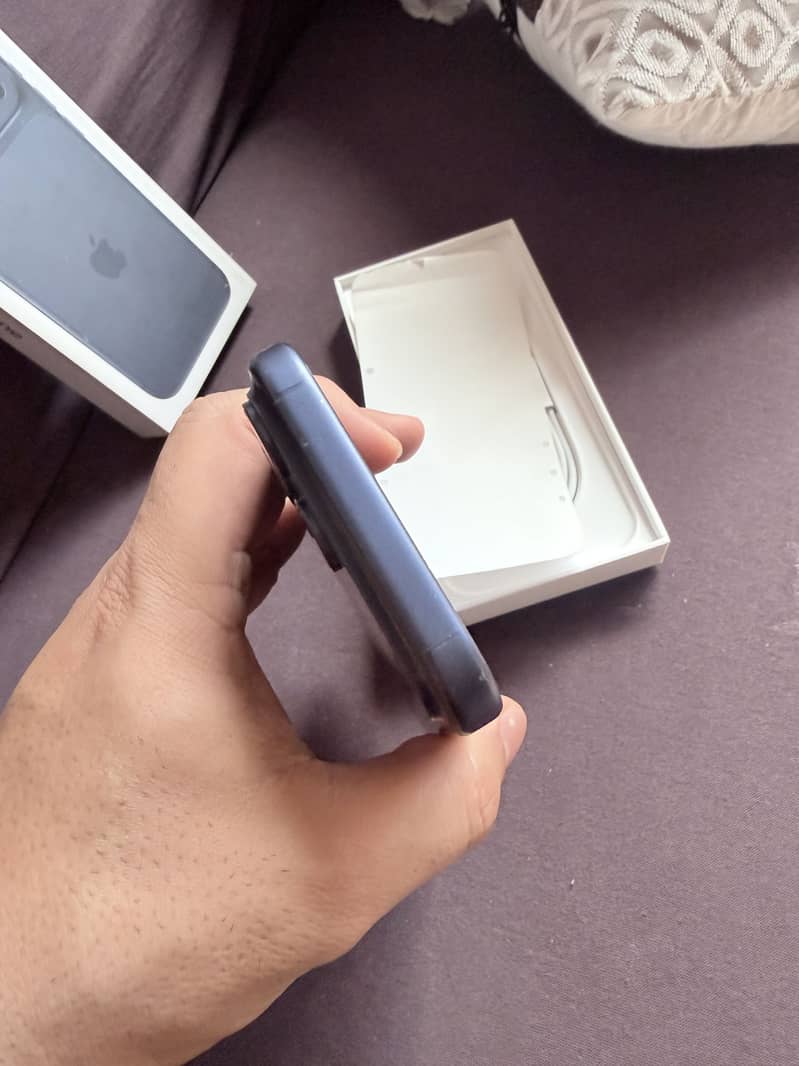 Apple iPhone 17 Pro Max 1