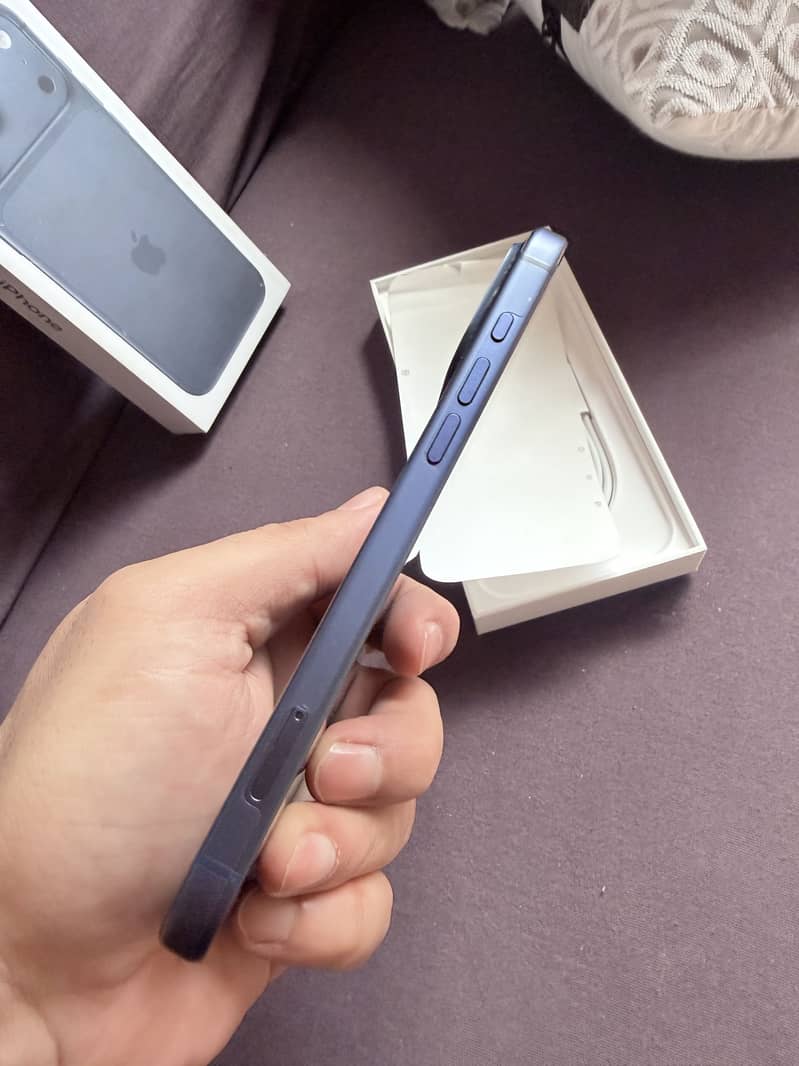 Apple iPhone 17 Pro Max 2