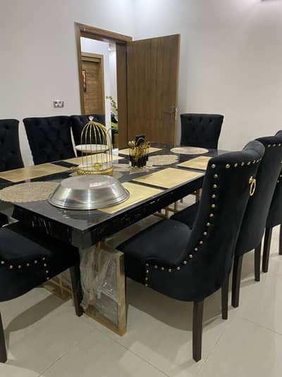Dining table 8 seater