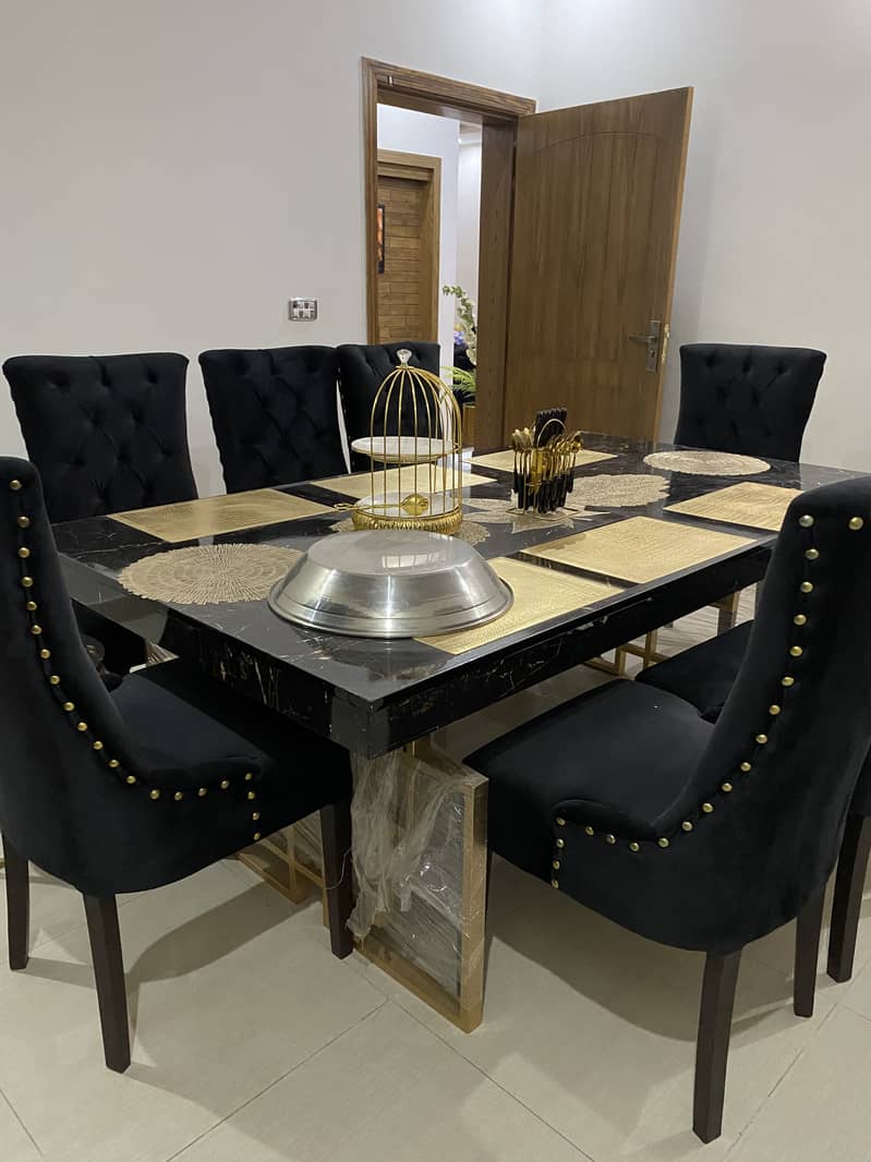 Dining table 8 seater 5