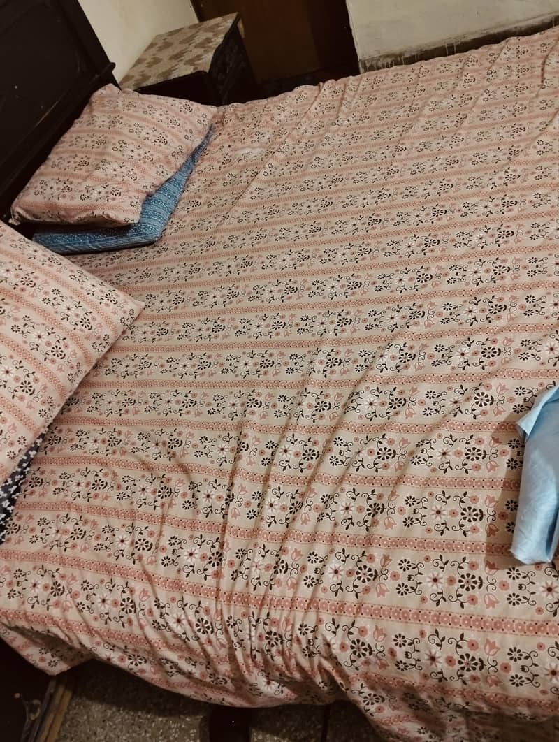 bed set with dressing 6