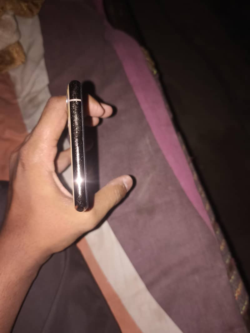 iPhone 11 pro max 2