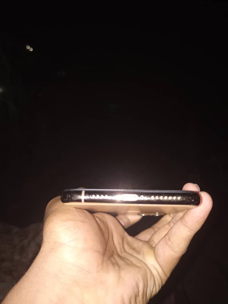 iPhone 11 pro max 5