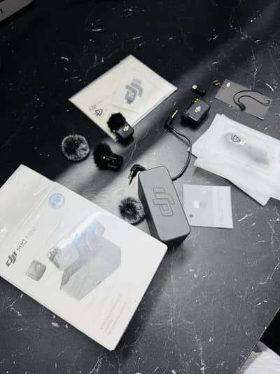 DJI Mic Mini (2 TX + 1 RX + Charging Case) - Complete Box |