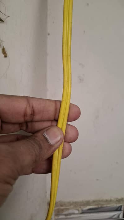 Full coil 42 NO D. B. L solar wire aur MPPT controler solar