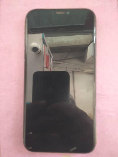 total genuine no any  fault  battery health 70( 128gb)