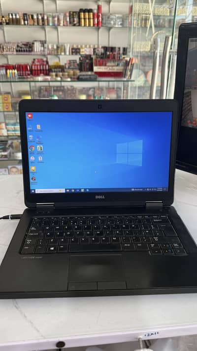 DESKTOP-NCH1QM9 Intel(R) Core(TM) i5-4210U CPU @ 1.70GHz 2.40 GHZ