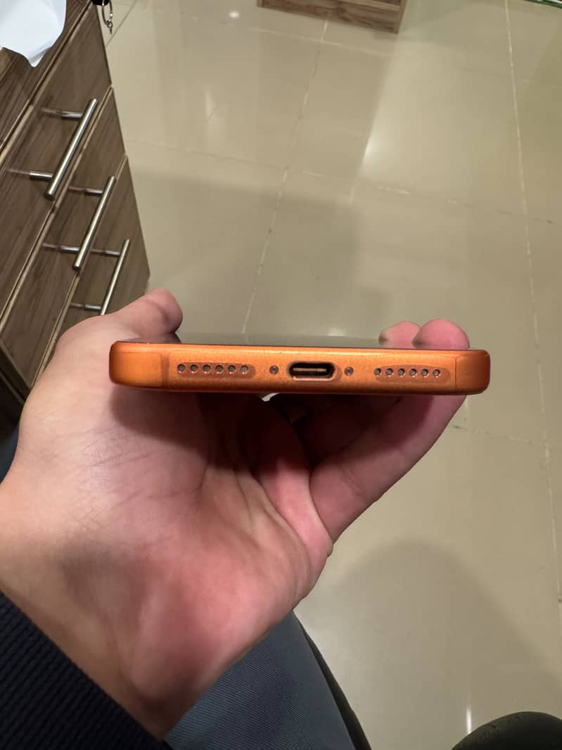 Iphone 17 pro max 4
