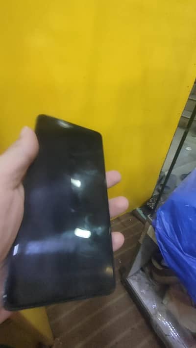 bus board ni ha baki poora samaan ha. . . Lcd original ha battery orignal