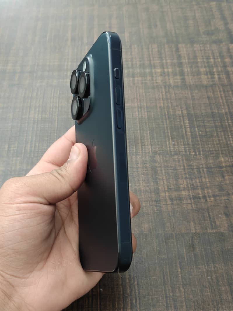 15 pro 4