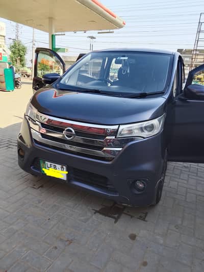 Nissan DayZ highway star 13/17