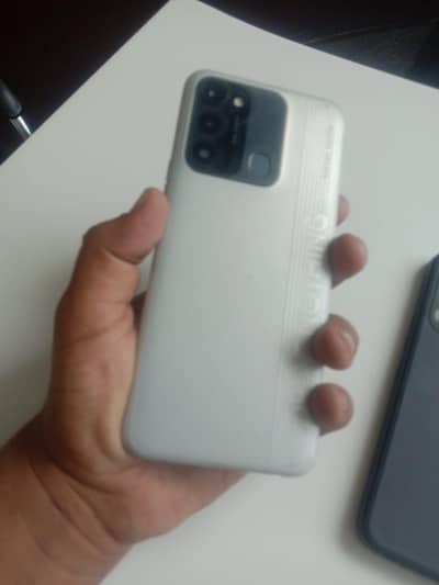tecno Spark 8c 4+2/128