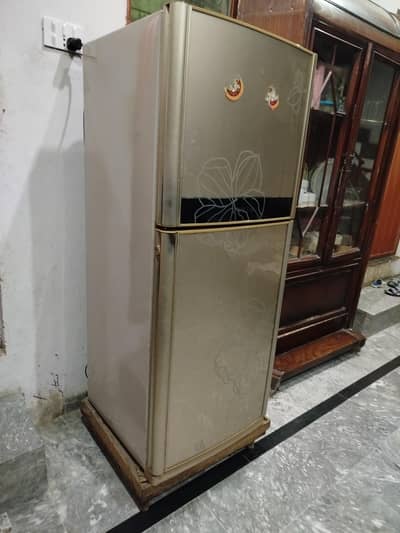 urgent sale Orient fridge medium size