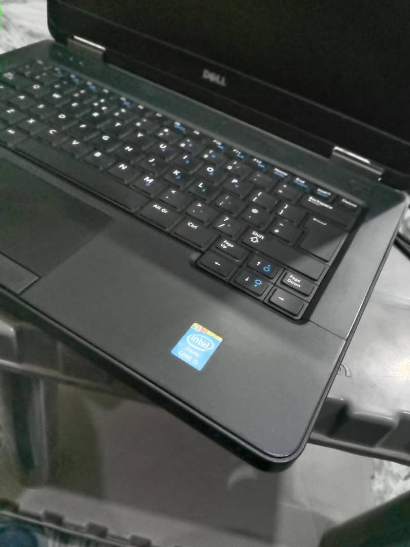 Dell Latitude E5440 4