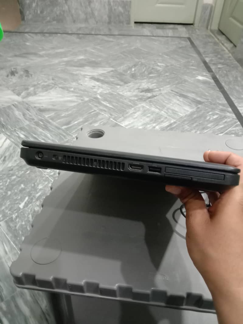 Dell Latitude E5440 6