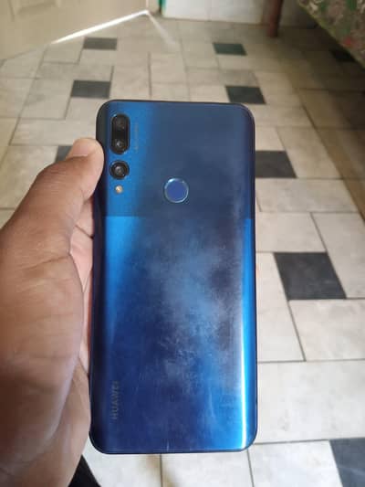 Huawei Y9prime, Tecno Pouvoir 4pro. double deal