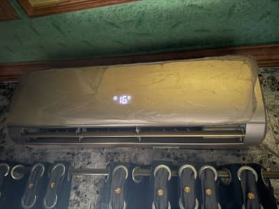1.5 ton used ac like new condition excellent cooling