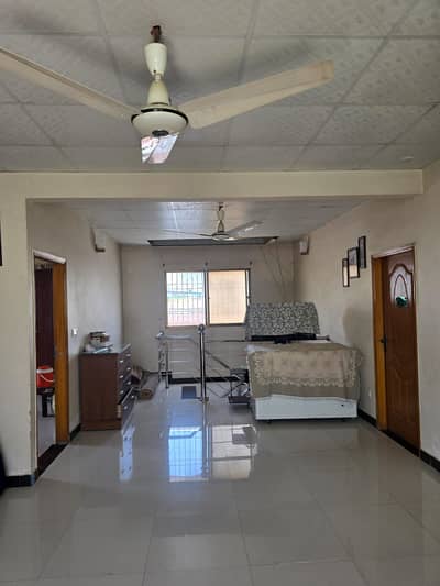Rufi Lake Drive , Corner 6 Bed DD Apartment Available for Sale Prime Location on Gulistan e Jauhar Block 18