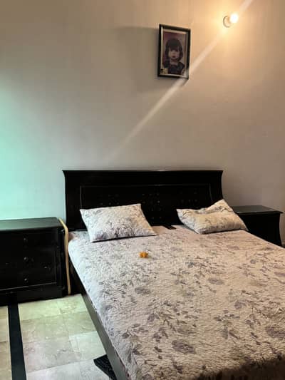 Brown Modern Bed Set Almost new with Mattress with sides