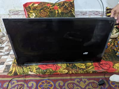 TCL 40-inch Google TV - QLED Full HD - Like New with Box