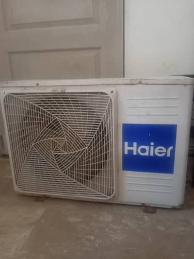 haier DC inverter 1 ton good condition