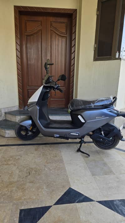 Brand New Evee Scooty for Sale