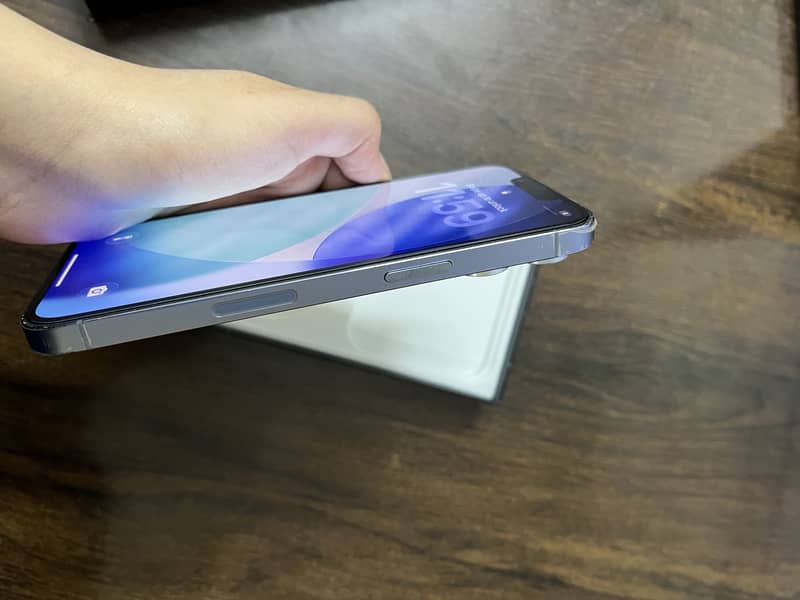 Apple iPhone 13 Pro 3