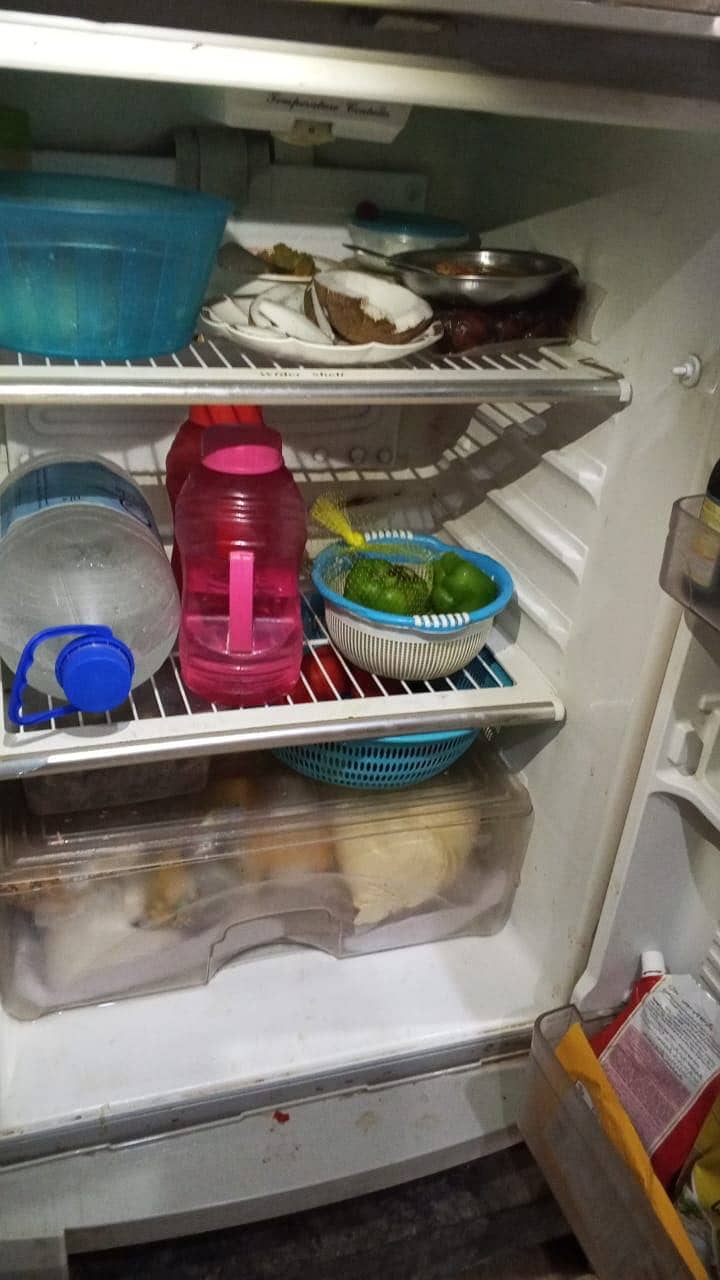 Refrigerator 4