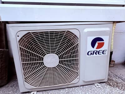 Gree 1.5 Ton AC for Sale – Excellent Condition
