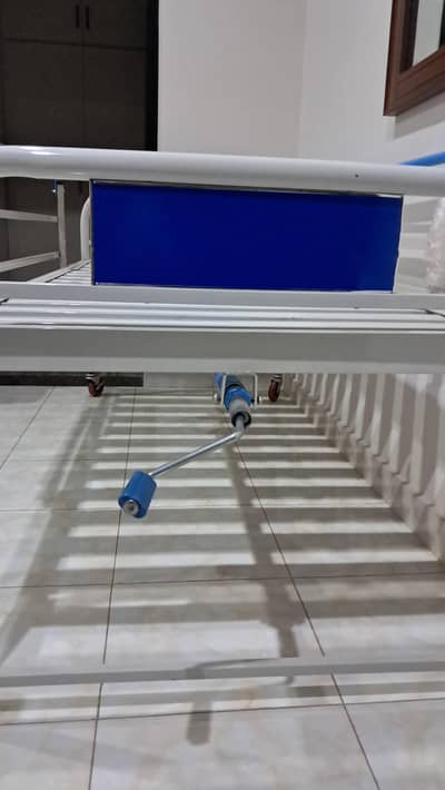 Patient bed /medical /surgical bed