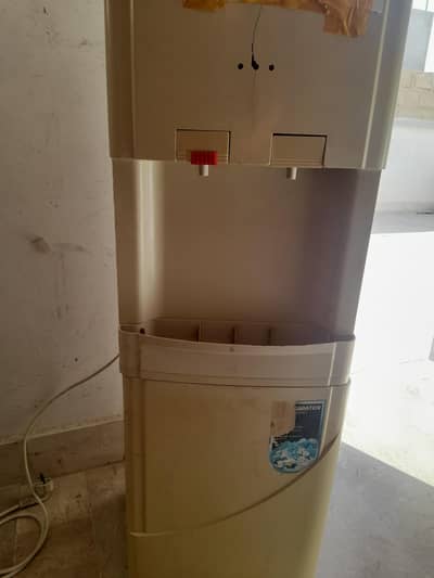 Water dispenser urgent sale