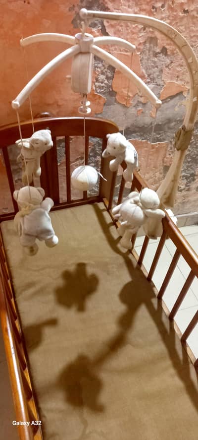 100% Wooden Baby Cot Imported from Dubai for sales