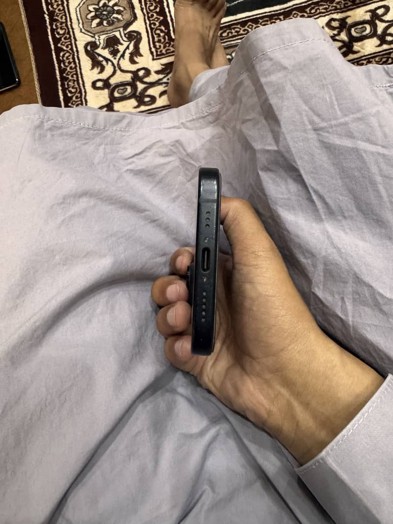 Apple iPhone 15 2