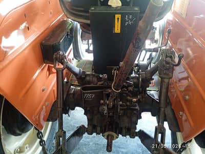 tractor for sale open invoice brand new only 450km used