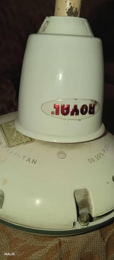 ceiling fan of Royal company.