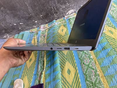 Hp chrome book 4/16 gb for sale or exchange any phone