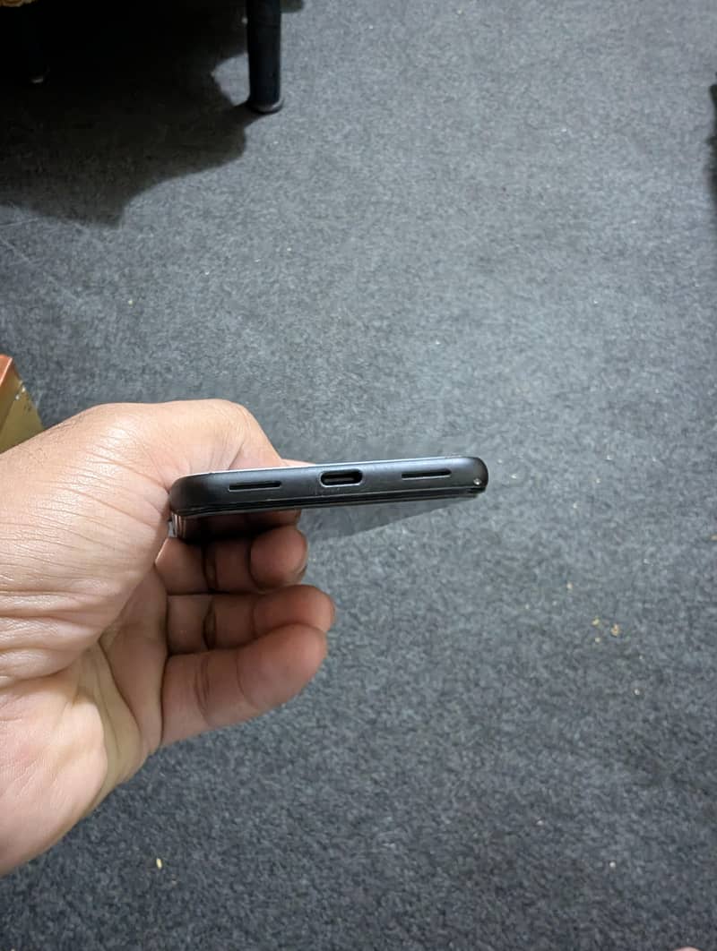 Google Pixel 4 3
