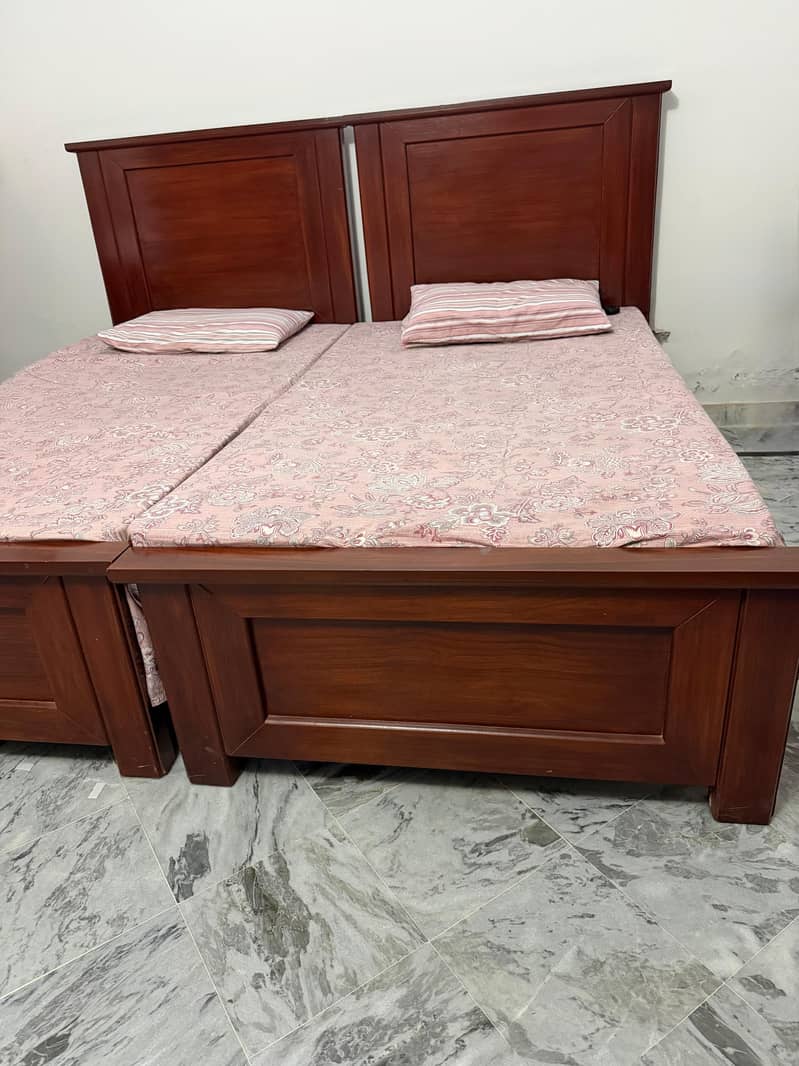 2 Single Beds 1
