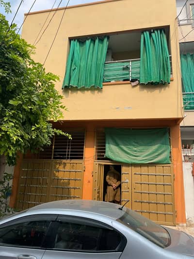 5 Marla use house for sale with gas good location