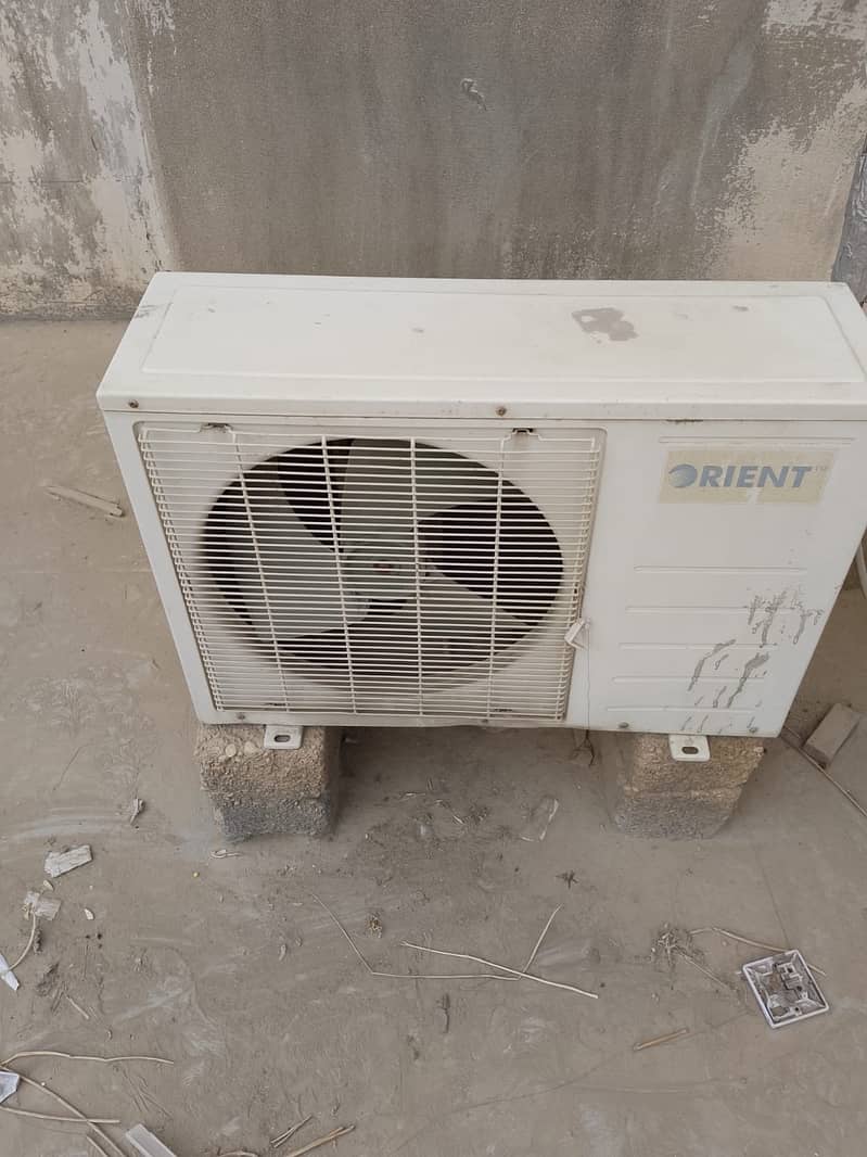 Air Conditioner Split 1 ton 3