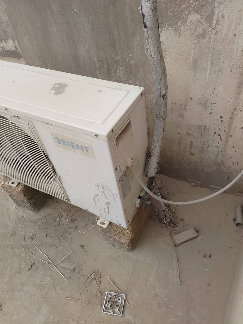 Air Conditioner Split 1 ton 6