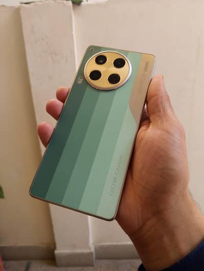 Tecno CAMON 30