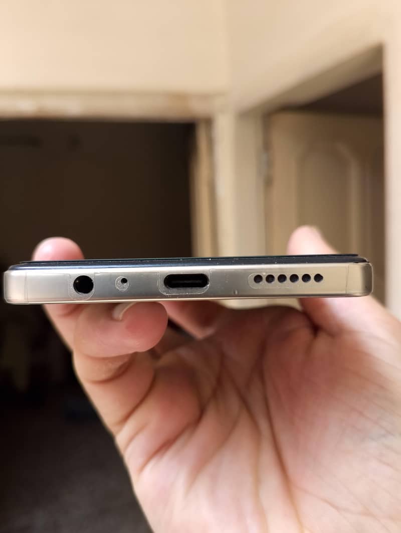 Tecno CAMON 30 7