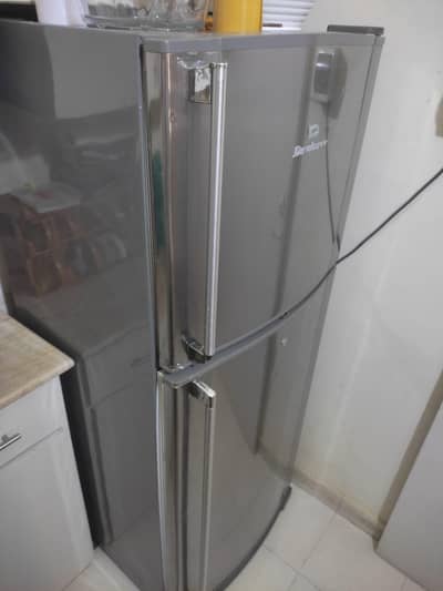 dawlance refrigerator