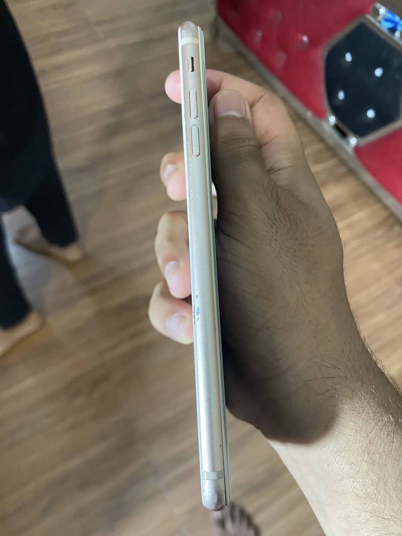 Iphone8+ 3